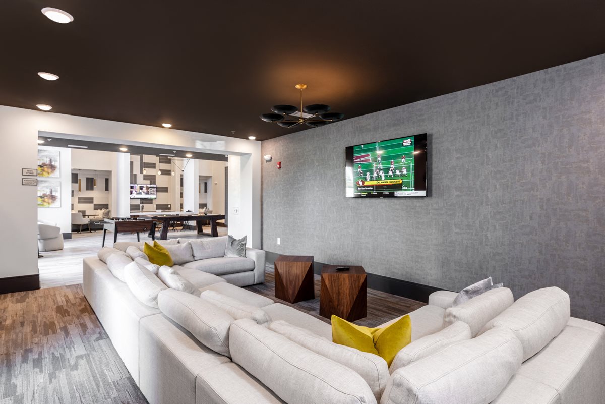 The Luxe Of Huntersville Apartments